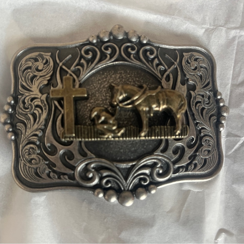 Silver and Gold Toned Western Belt Buckle